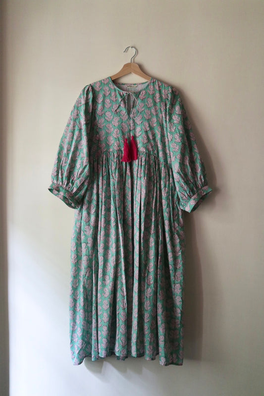 Baloon sleeve dress