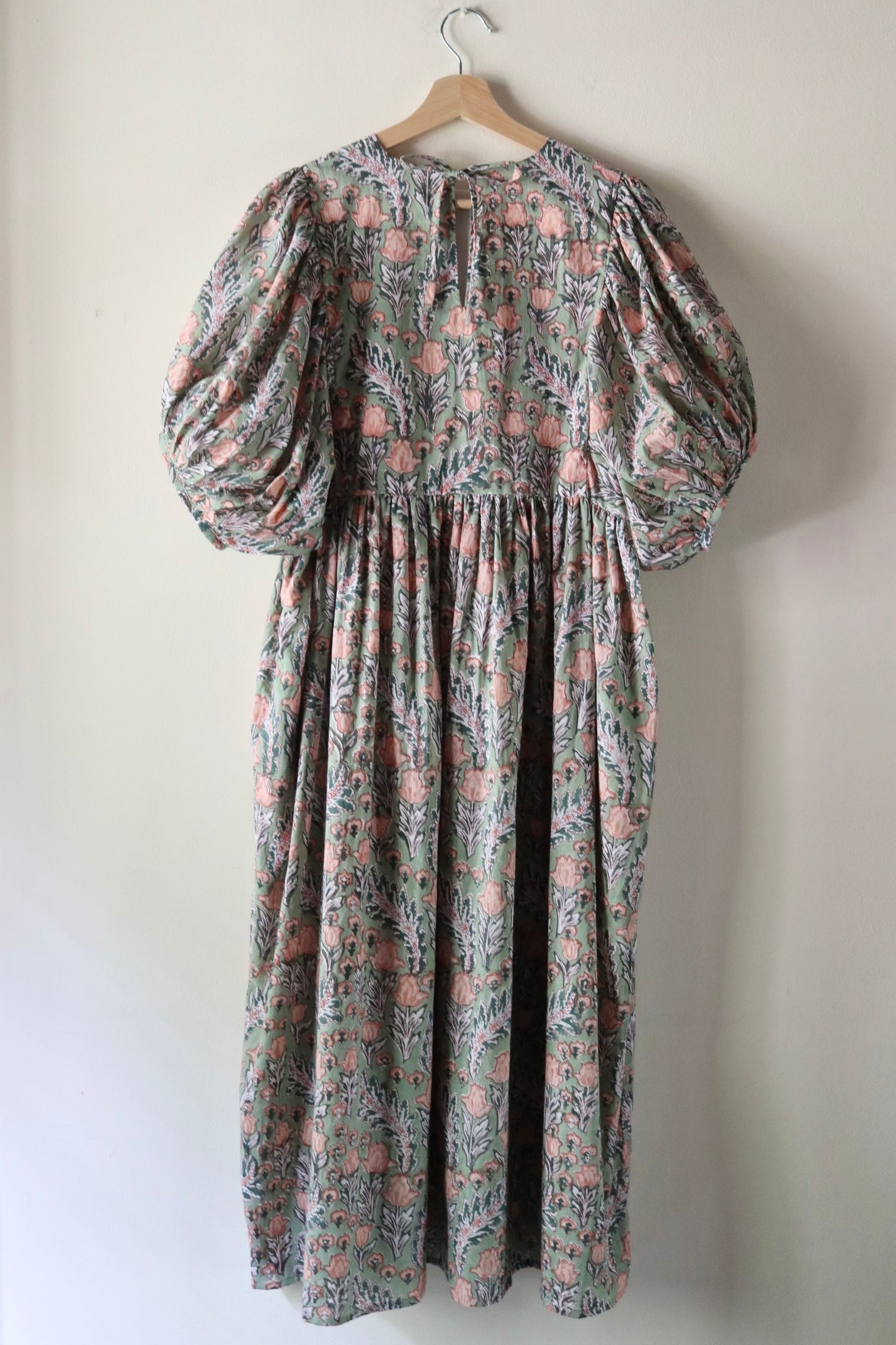 Puff Sleeve Dress [パフ スリーブ ドレス]