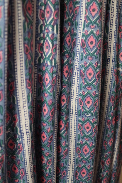 【3/1 (日) 11:30am JST 販売開始】Balloon sleeve dress