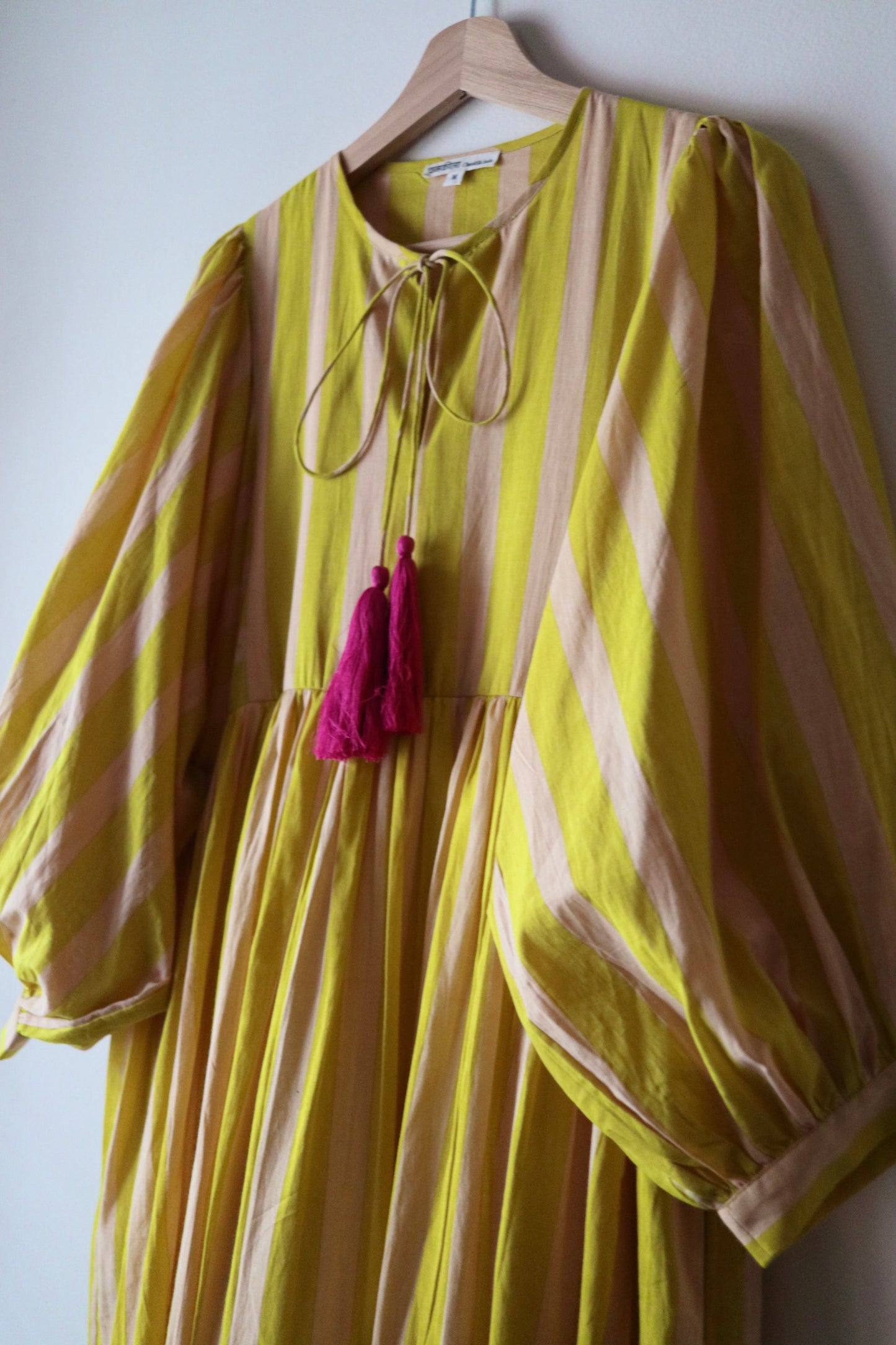 Balloon sleeve dress