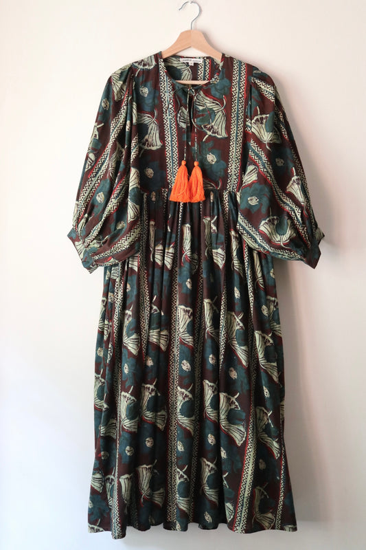 【3/1 (日) 11:30am JST 販売開始】Balloon sleeve dress