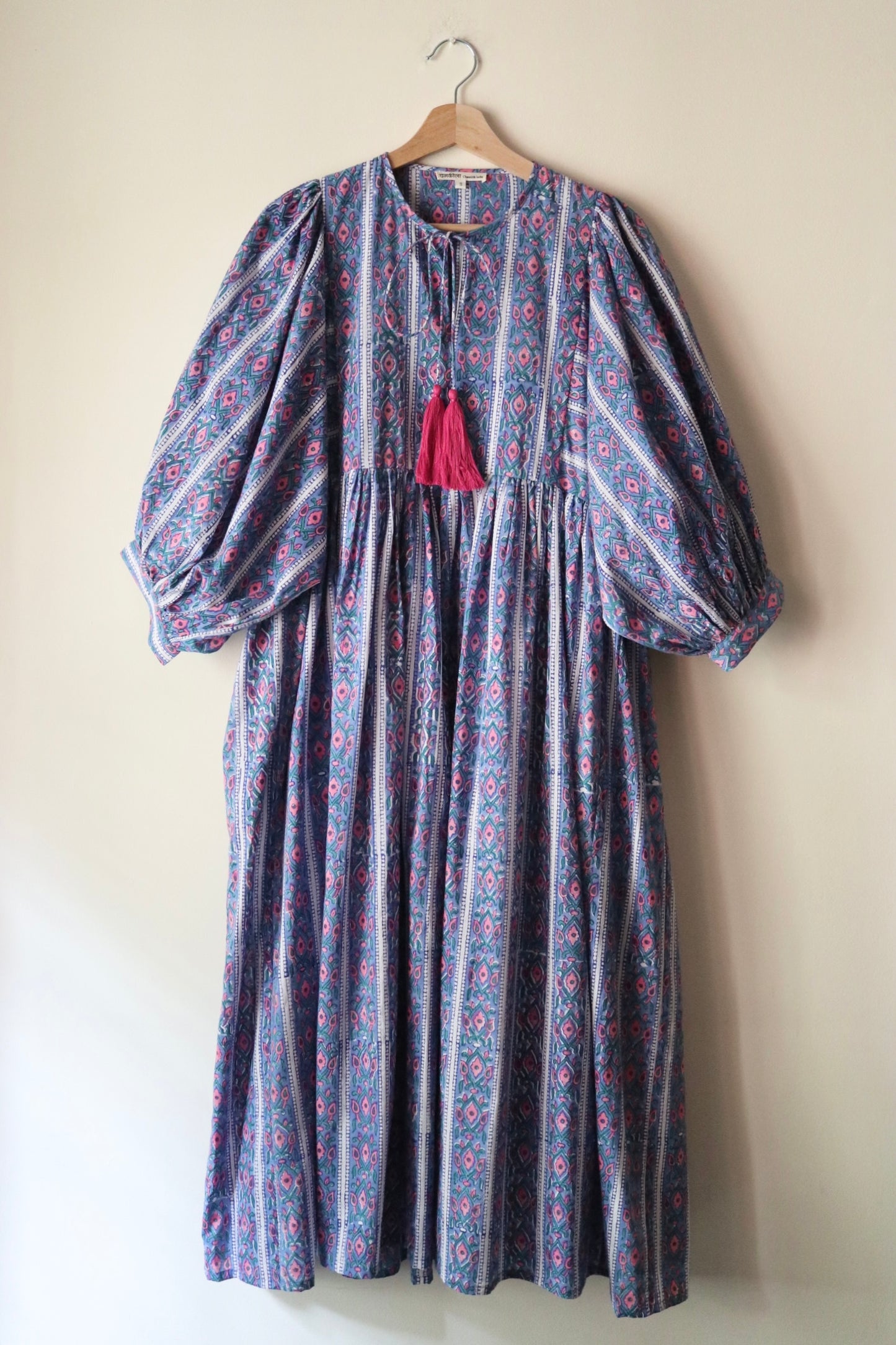 【3/1 (日) 11:30am JST 販売開始】Balloon sleeve dress