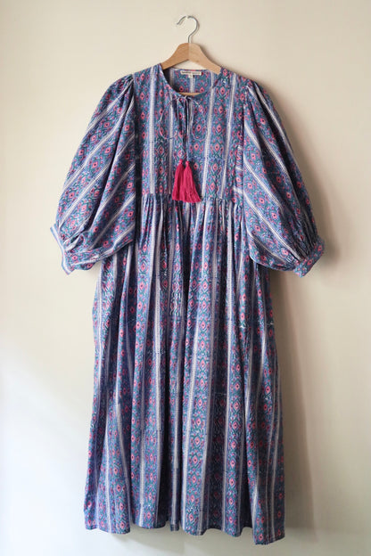 【3/1 (日) 11:30am JST 販売開始】Balloon sleeve dress