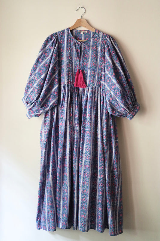 【3/1 (日) 11:30am JST 販売開始】Balloon sleeve dress