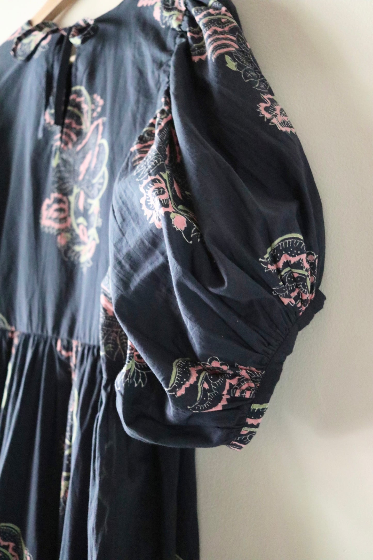 Puff Sleeve Dress [パフ スリーブ ドレス]