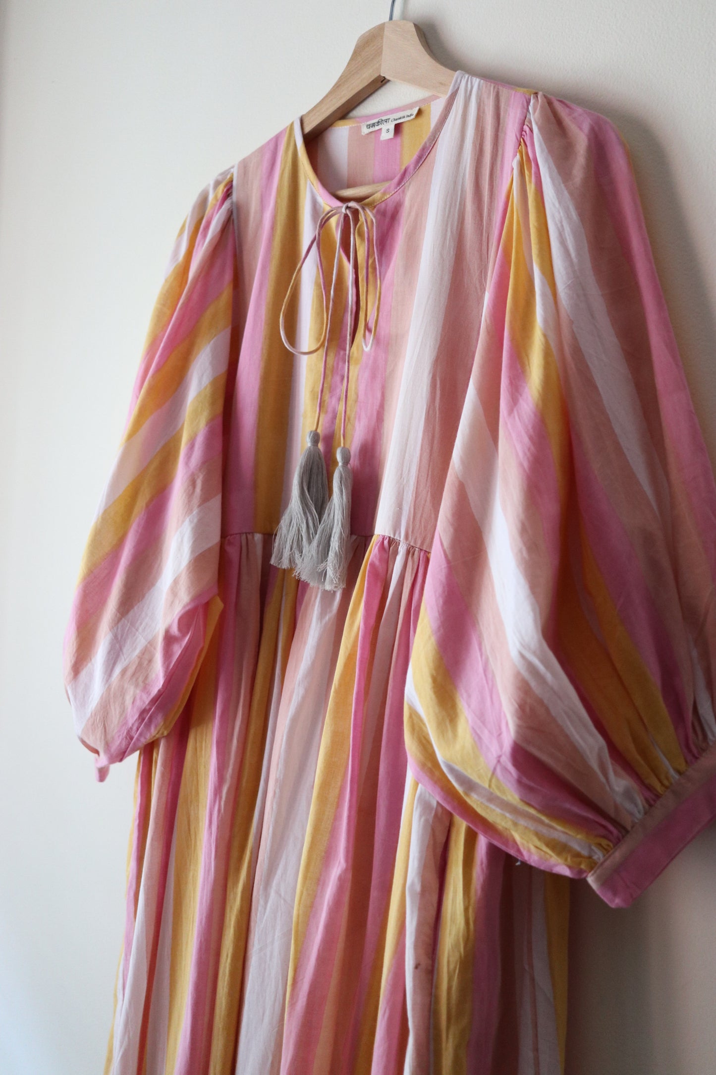 【3/1 (日) 11:30am JST 販売開始】Balloon sleeve dress