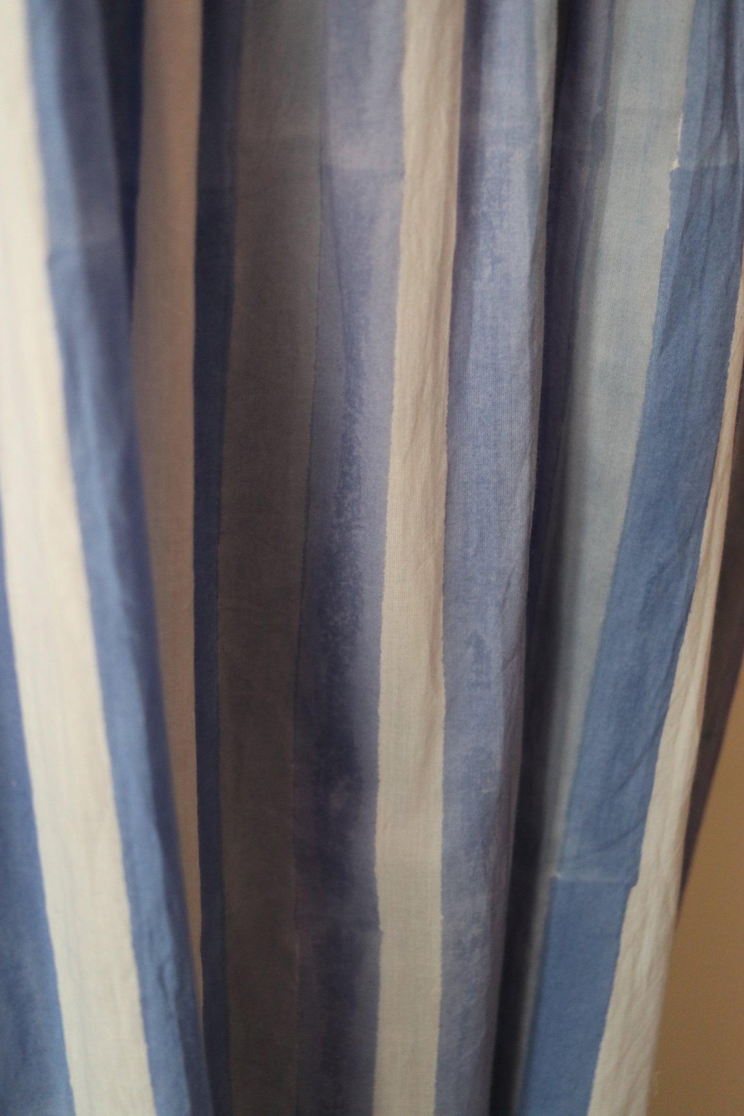 Balloon sleeve dress