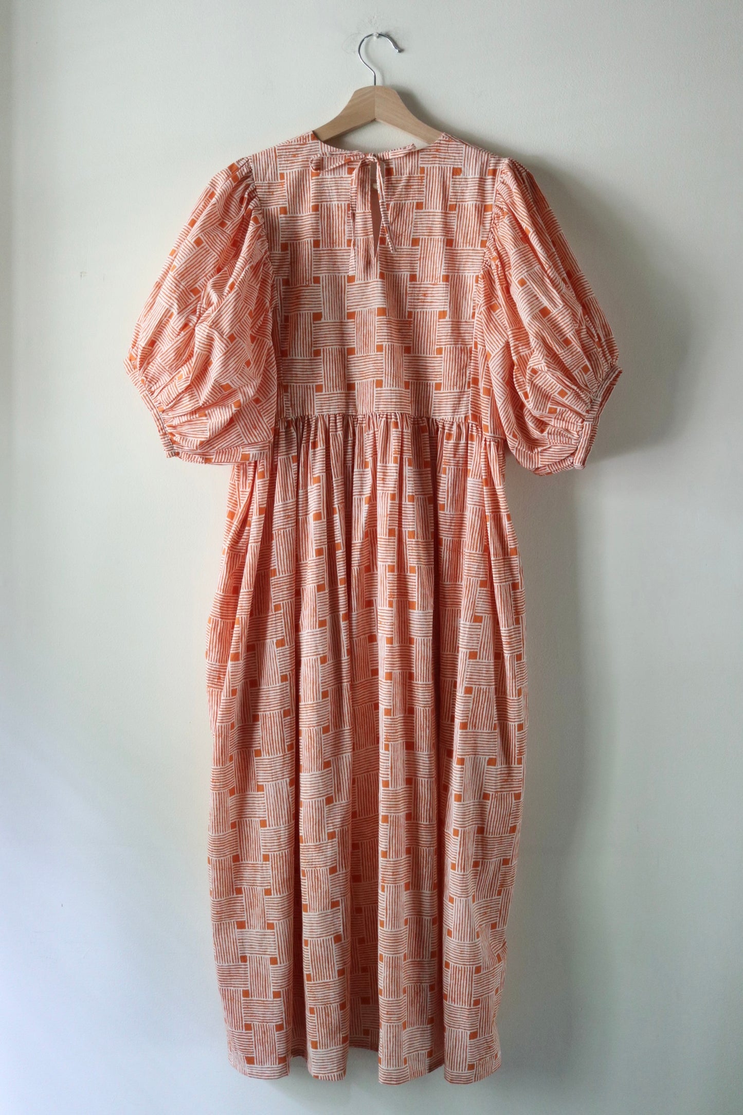 【7/23(木)21:00 JST 販売開始】Puff Sleeve Dress [パフ スリーブ ドレス]
