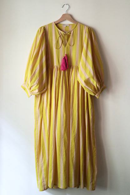Balloon sleeve dress