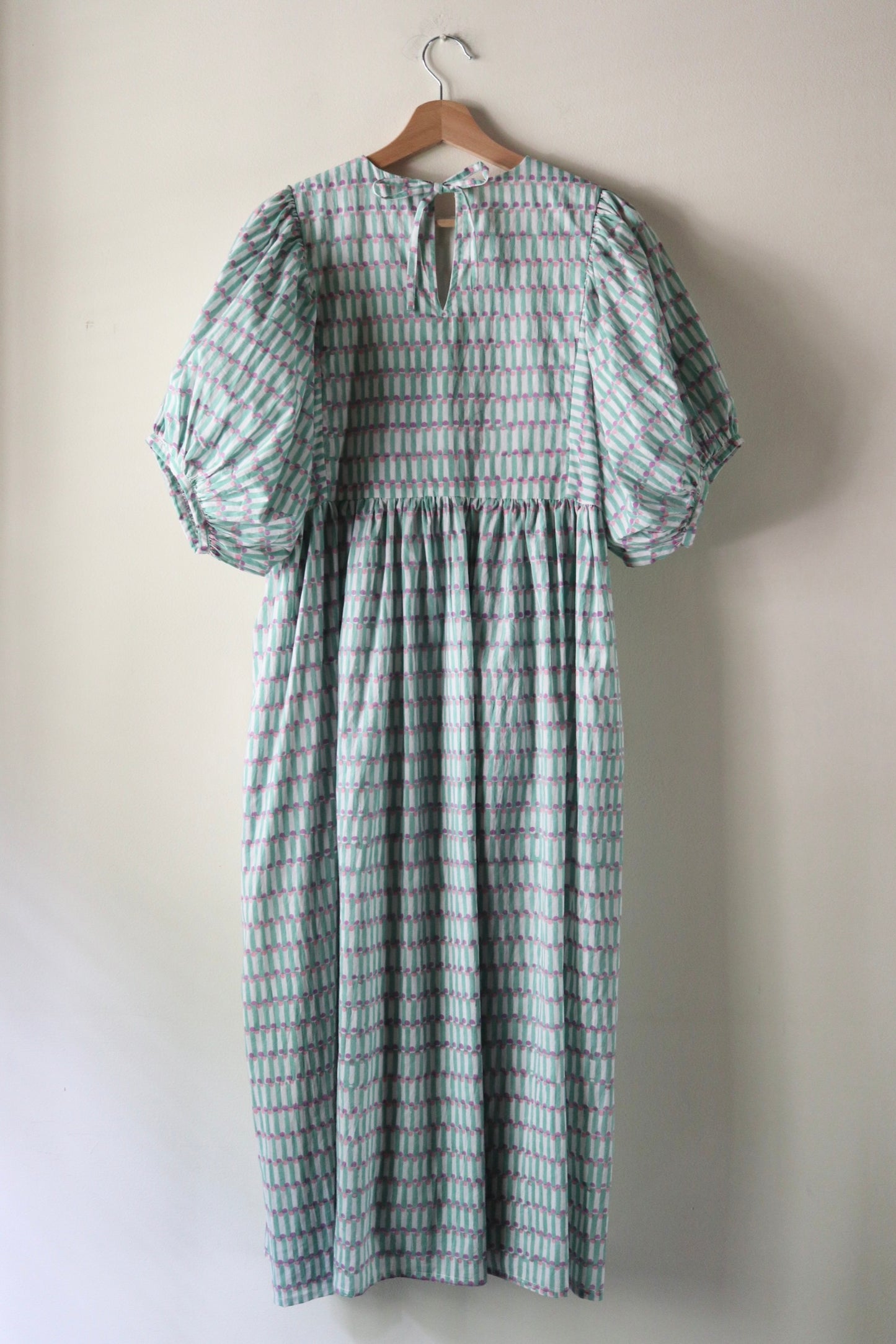 【7/23(木)21:00 JST 販売開始】Puff Sleeve Dress [パフ スリーブ ドレス]