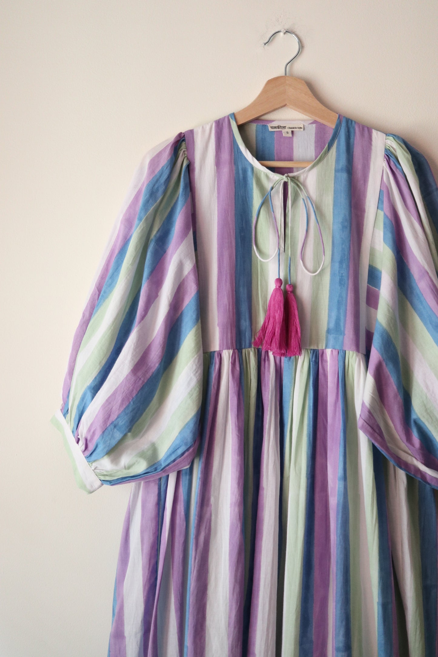 Balloon sleeve dress