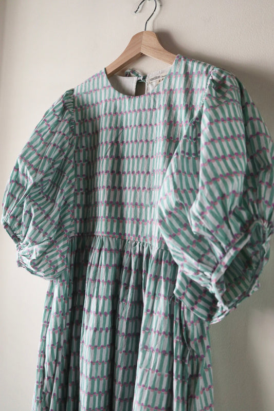 【7/23(木)21:00 JST 販売開始】Puff Sleeve Dress [パフ スリーブ ドレス]