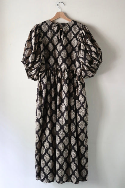 【7/23(木)21:00 JST 販売開始】Puff Sleeve Dress [パフ スリーブ ドレス]