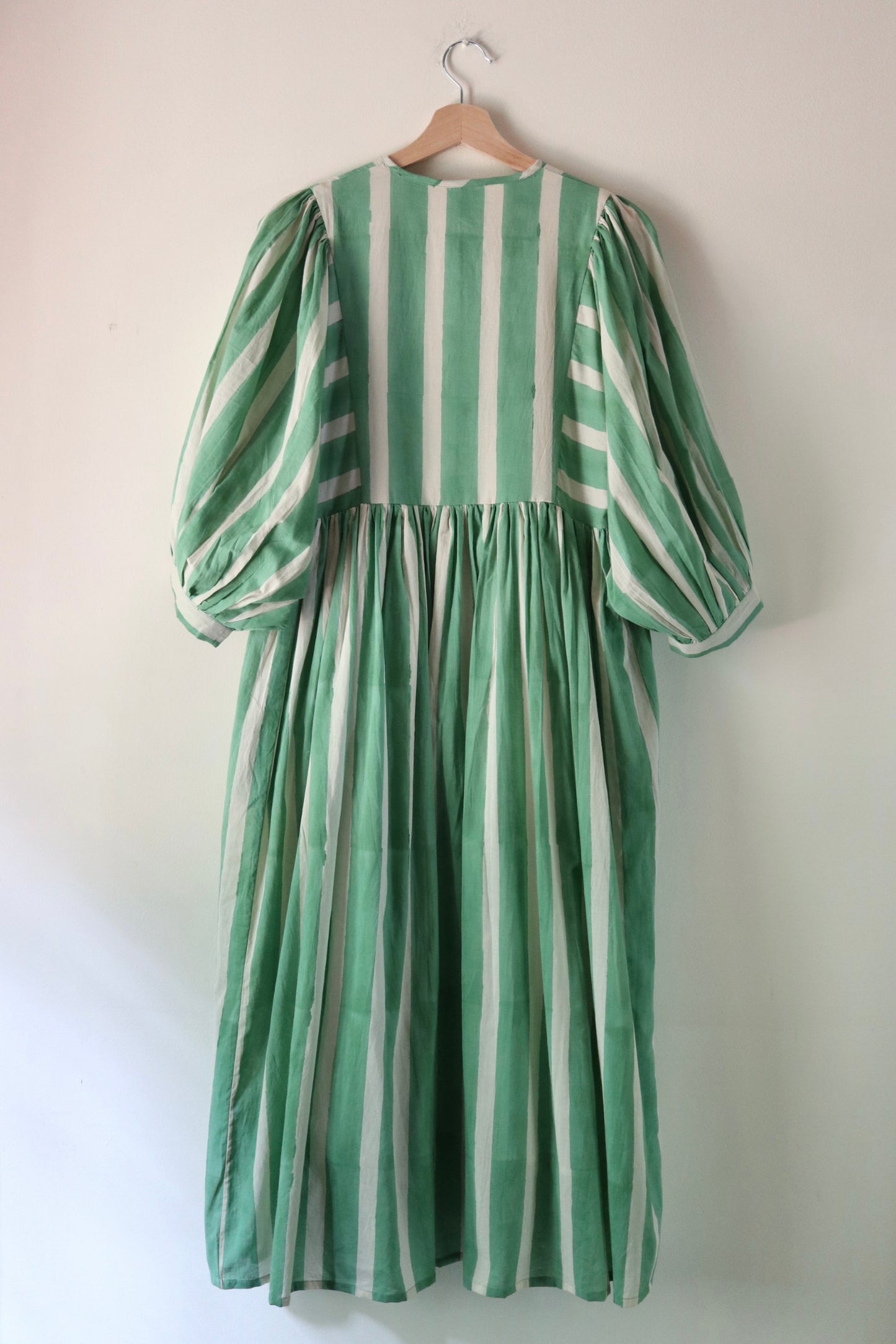 Balloon sleeve dress