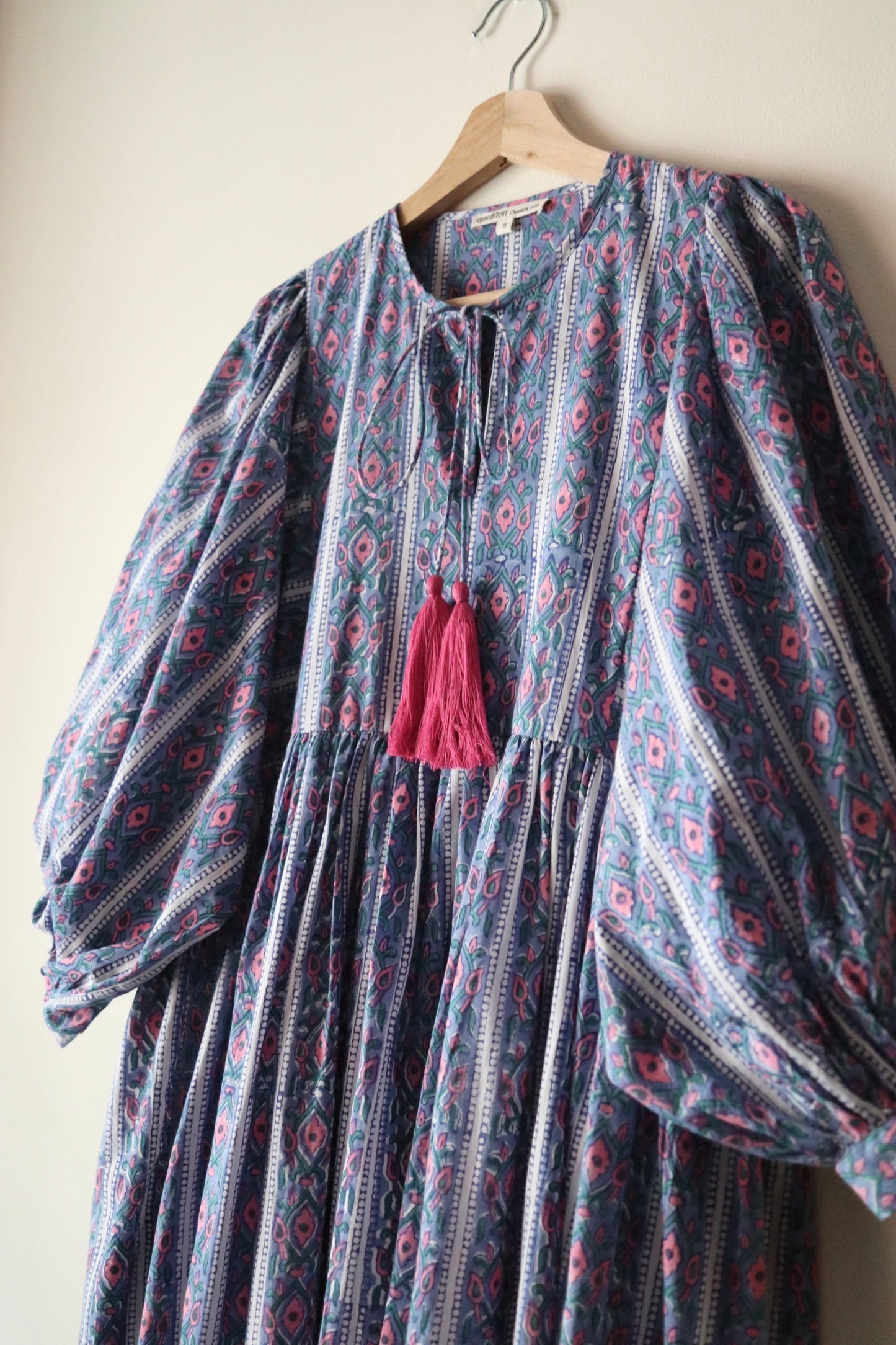 【3/1 (日) 11:30am JST 販売開始】Balloon sleeve dress