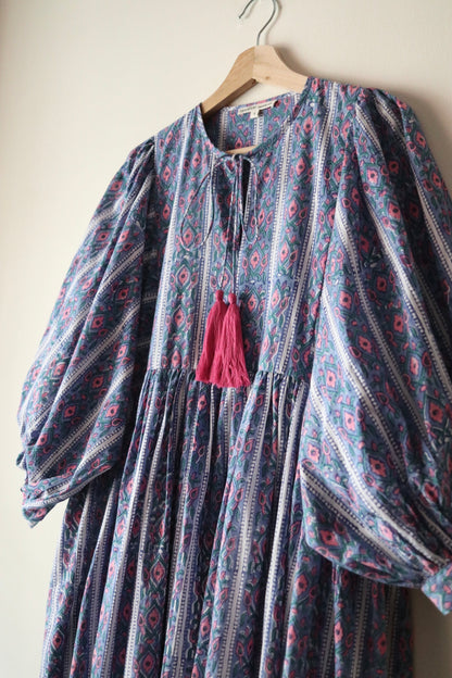 【3/1 (日) 11:30am JST 販売開始】Balloon sleeve dress