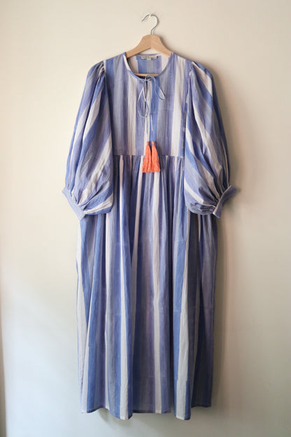 Balloon sleeve dress