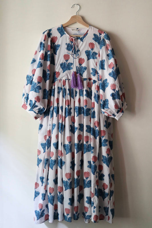 Balloon sleeve dress