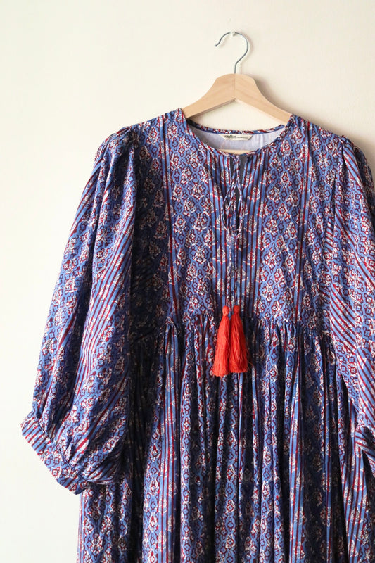 Balloon sleeve dress