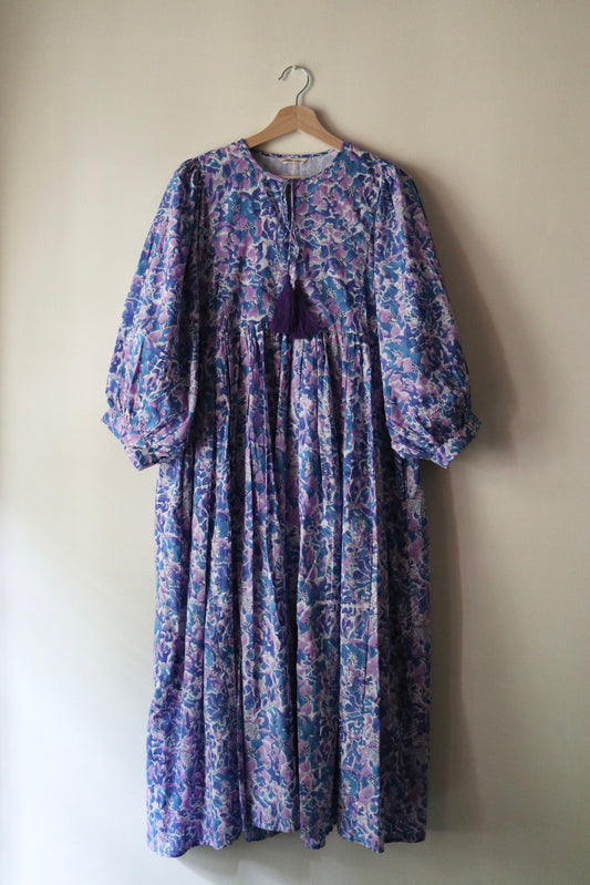 Balloon sleeve dress