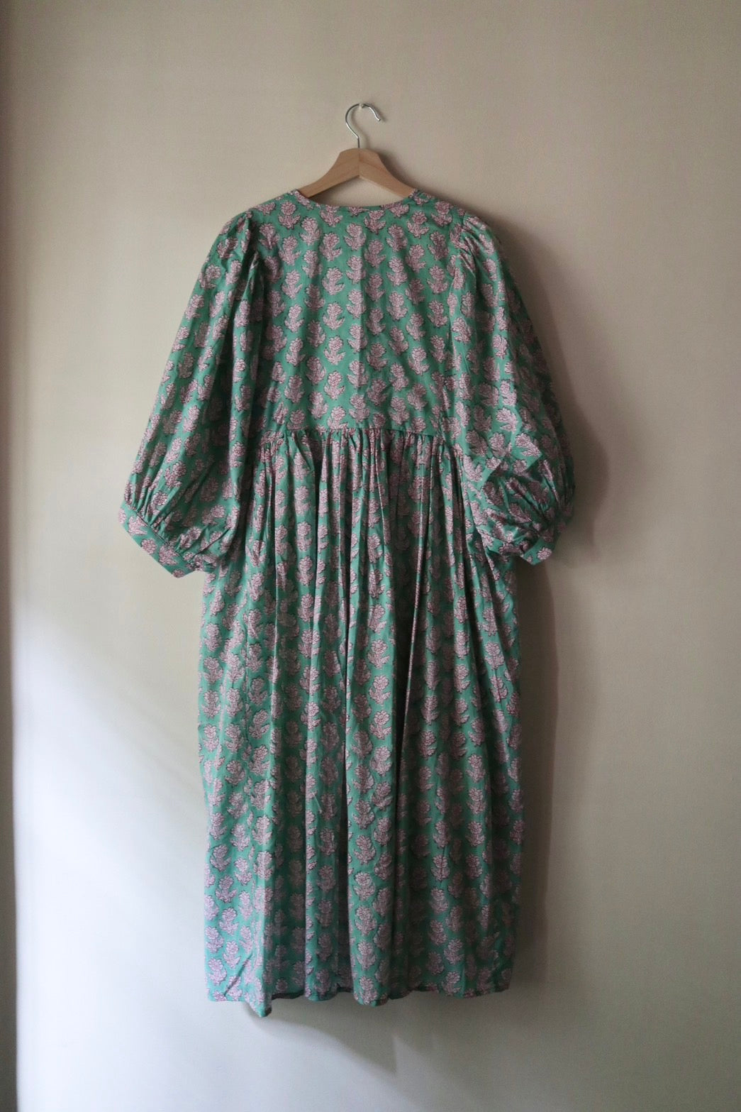 Baloon sleeve dress