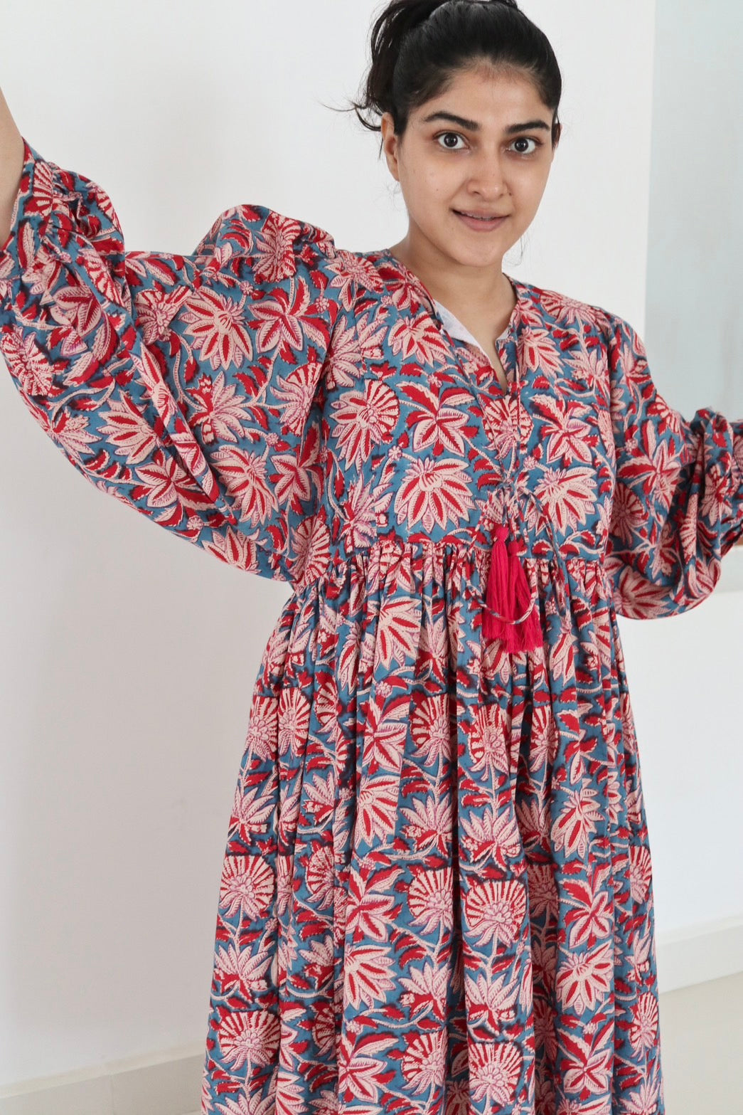Balloon sleeve dress