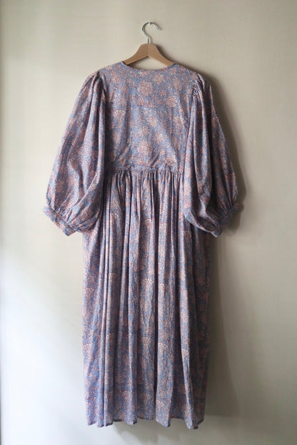 Balloon sleeve dress