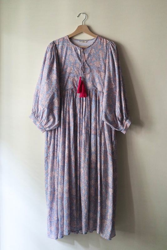 Balloon sleeve dress