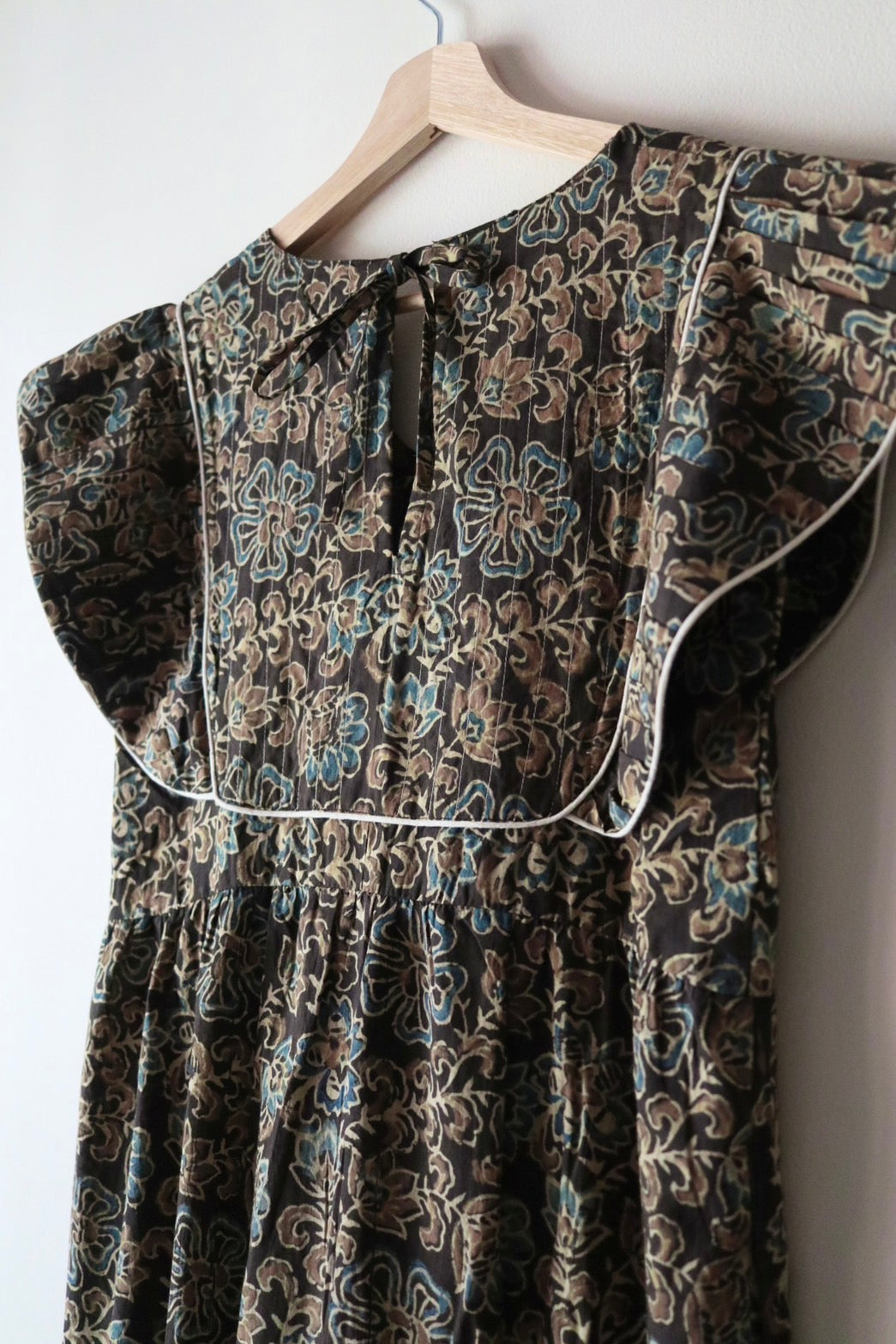 Yoke dress-flower-