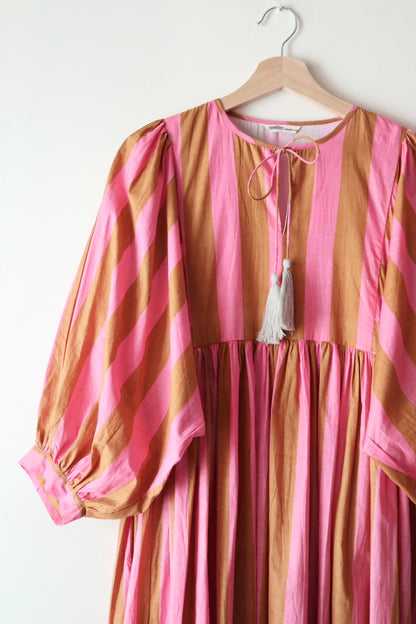 Balloon sleeve dress_ stripe pink